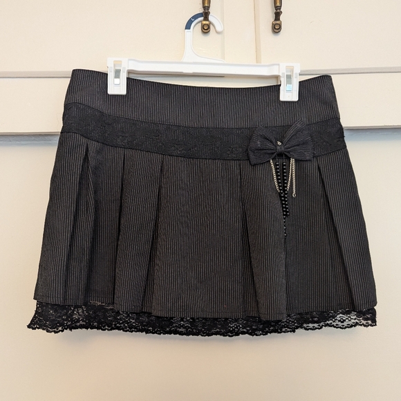 Black Skirt - Picture 3 of 5